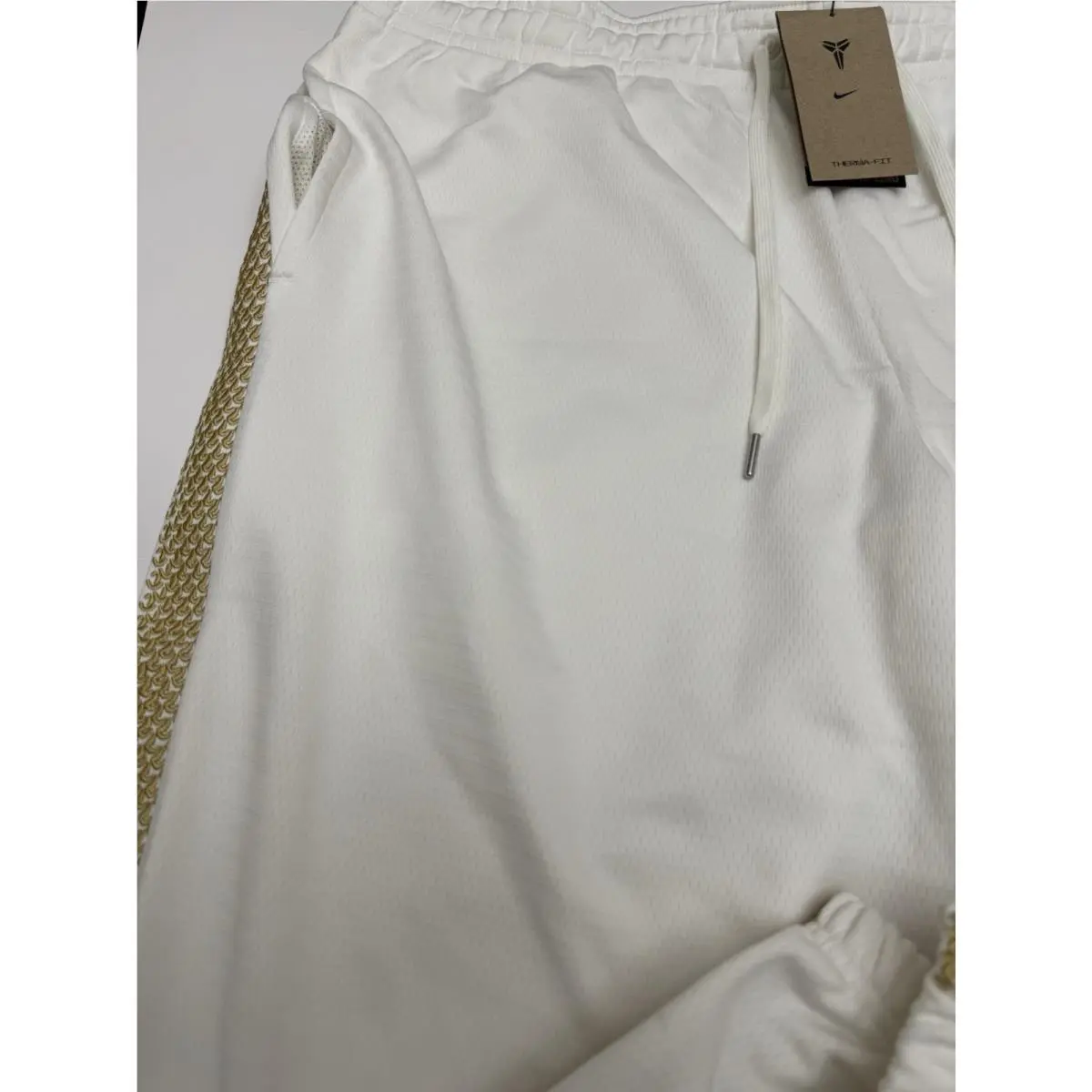 Nike clothing - HQ4699-133 - HQ4699-133 - White (UPC: 197863459608) 2