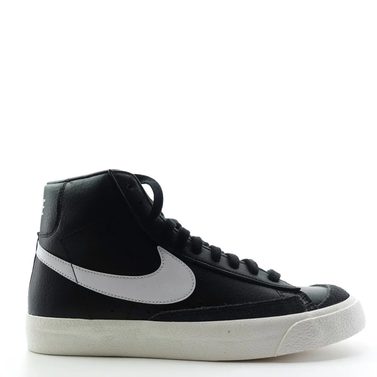 Nike Blazer Mid `77 Vintage Black White Sneakers BQ6806-002 Men`s Size 9