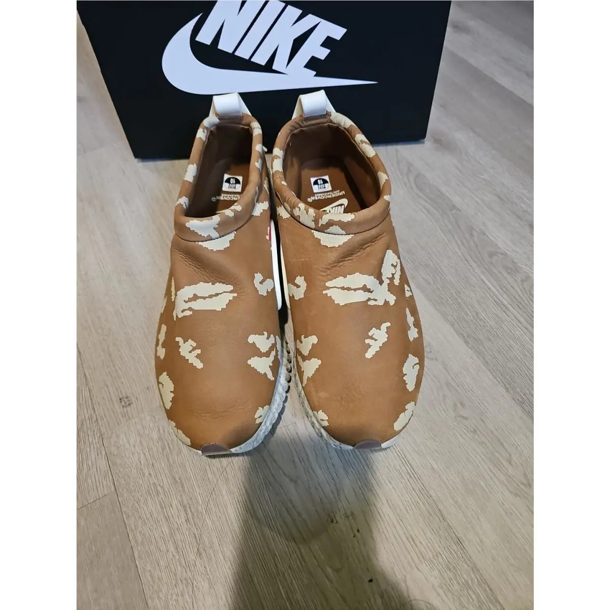 Nike shoes - nike moc flow/undercover - moc - Dv5593200 - ale brown/red-white (UPC: 196154991360) 1