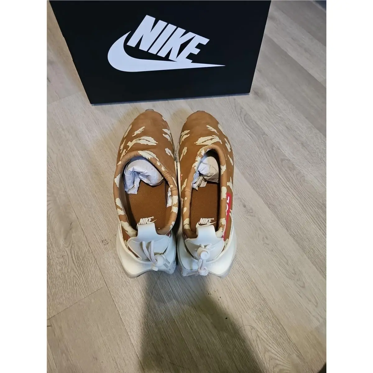 Nike shoes - nike moc flow/undercover - moc - Dv5593200 - ale brown/red-white (UPC: 196154991360) 6
