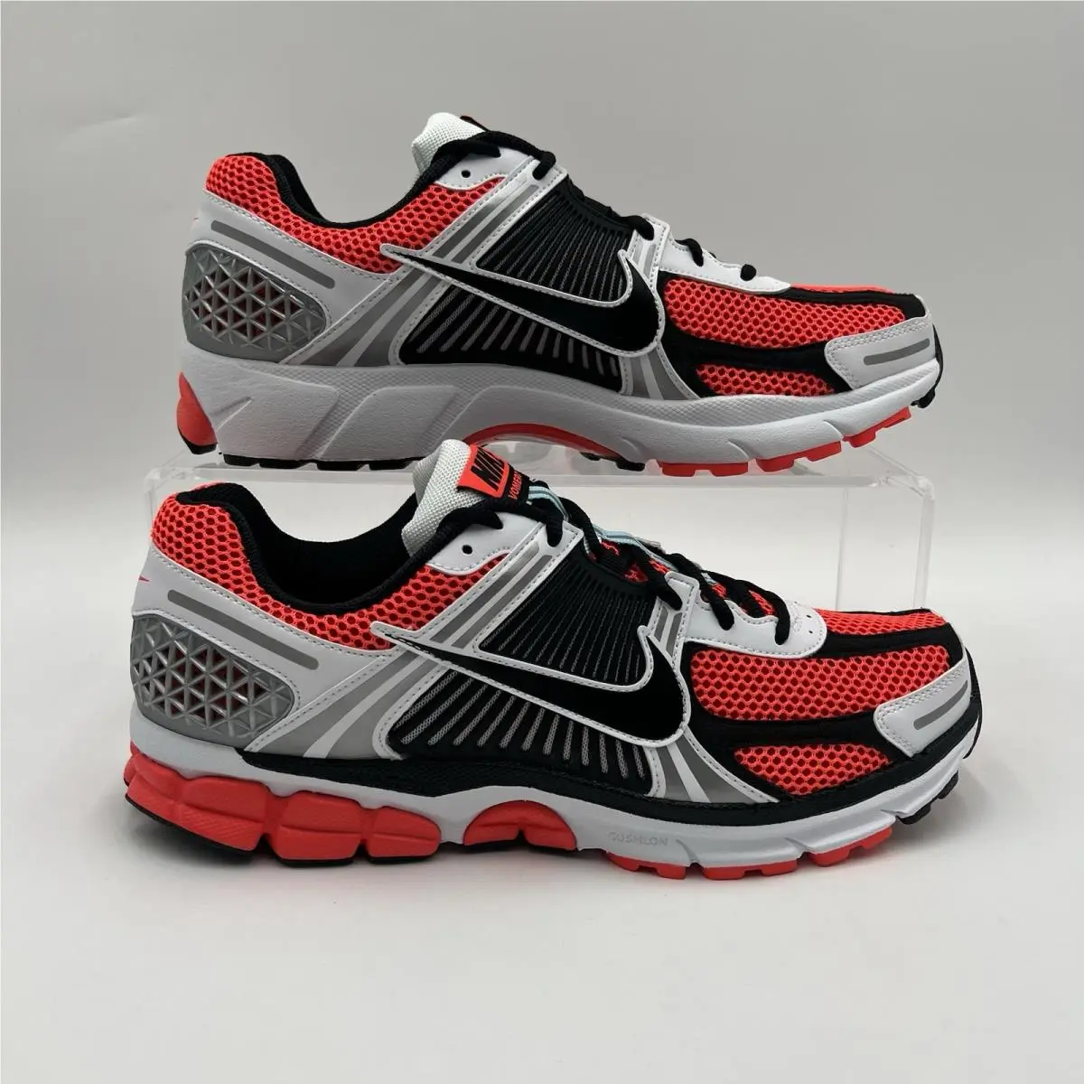 Mens Sz 11 Nike Zoom Vomero 5 SE Bright Crimson Black Running Shoes CZ8667 600