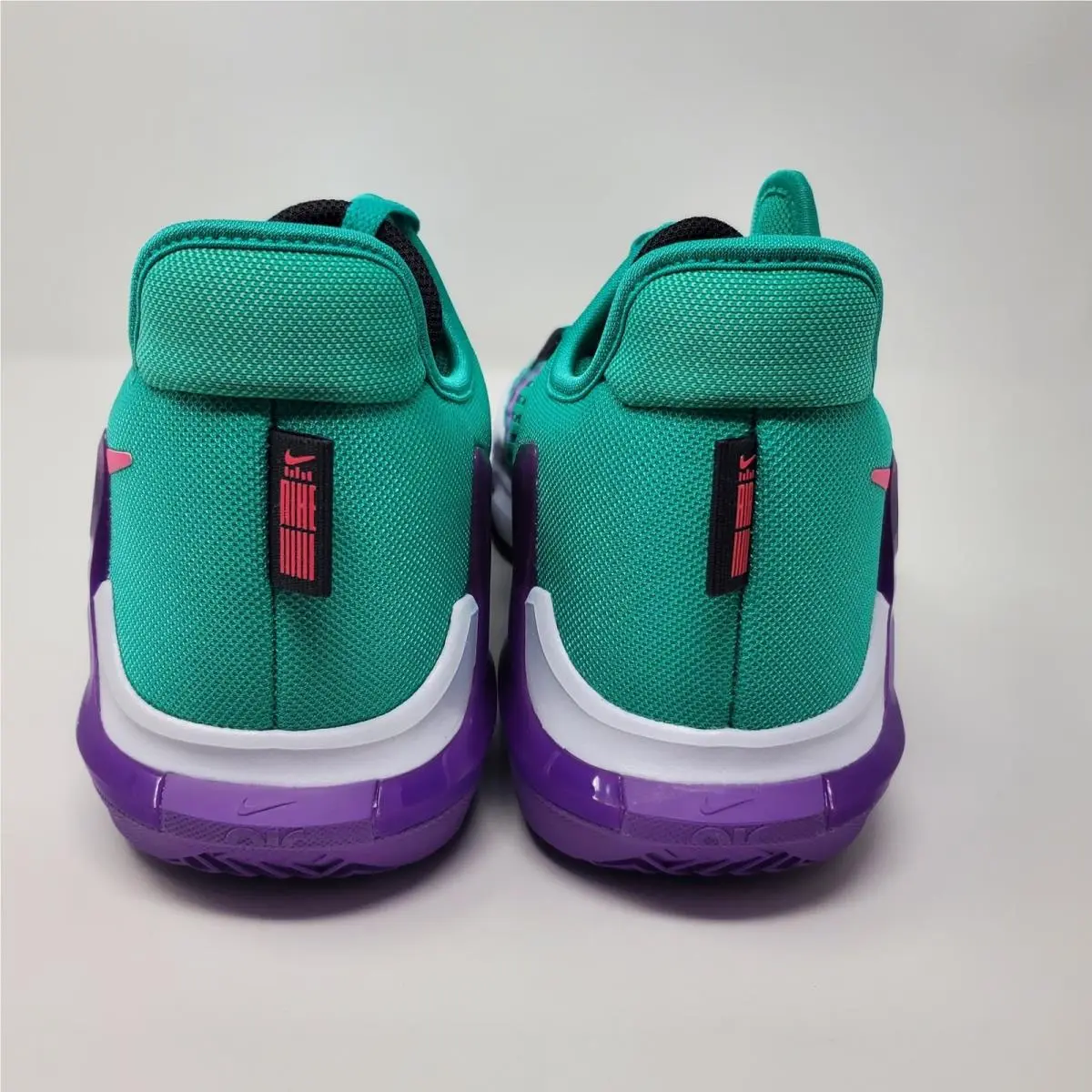 Nike shoes - Nike LeBron Witness VI 6 - CZ4052-300 - Green 1