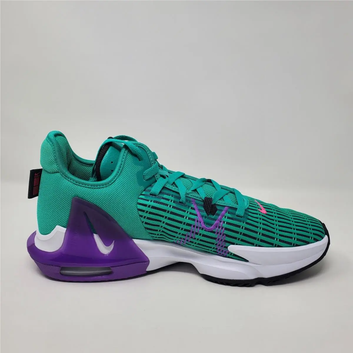 Nike shoes - Nike LeBron Witness VI 6 - CZ4052-300 - Green 4