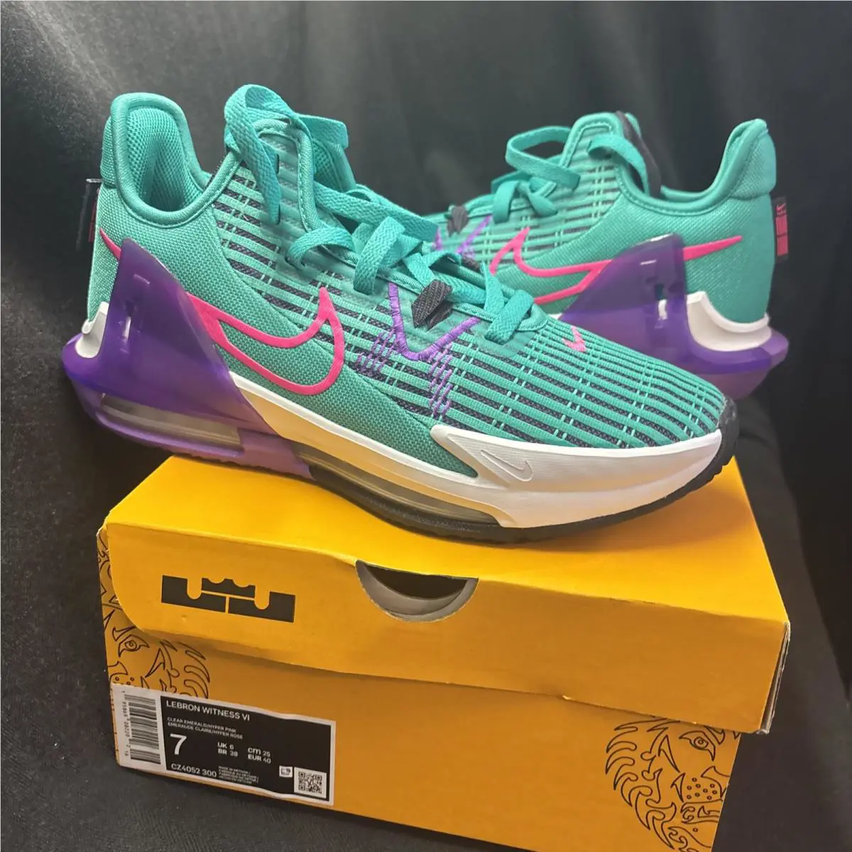 Nike shoes - Nike Essentialist - Essentialist - CZ4052-300 - CLEAR EMERALD 0