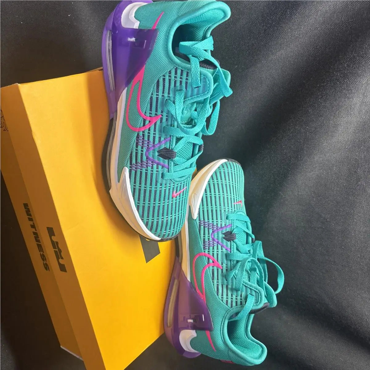 Nike shoes - Nike Essentialist - Essentialist - CZ4052-300 - CLEAR EMERALD 3