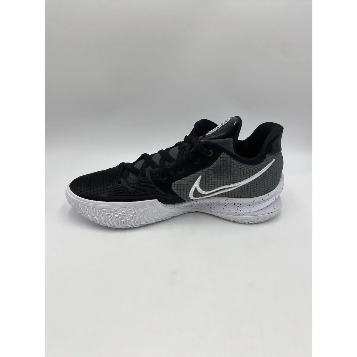 Nike shoes - KYRIE LOW 4 TR PROMO - DM5041 001 - Black/White (UPC: 195239295706) 1