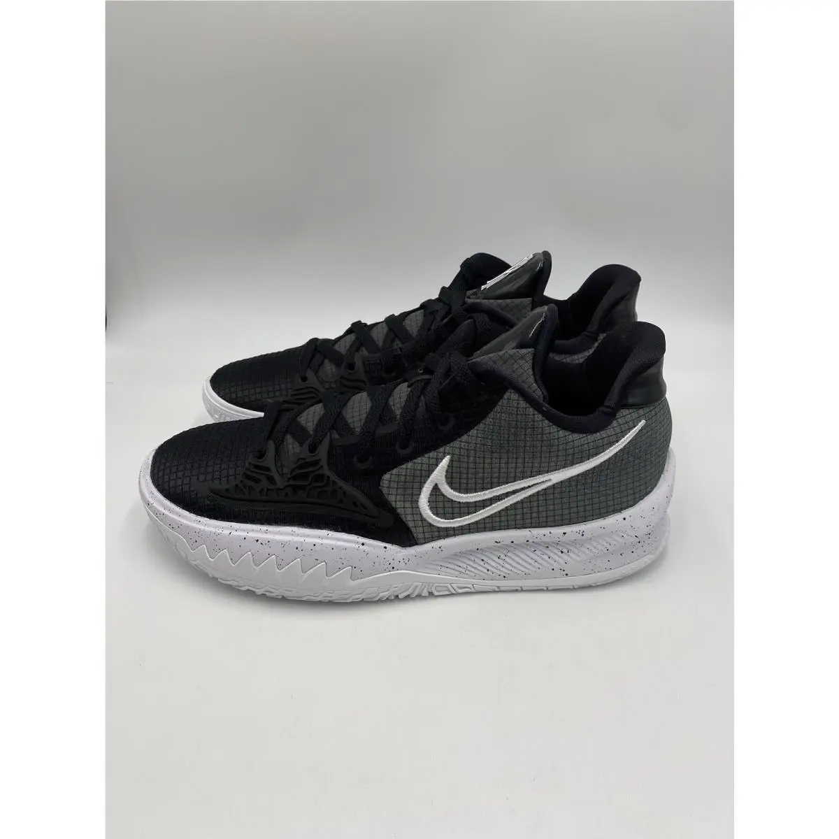 Nike shoes - KYRIE LOW 4 TR PROMO - DM5041 001 - Black/White (UPC: 195239295706) 2