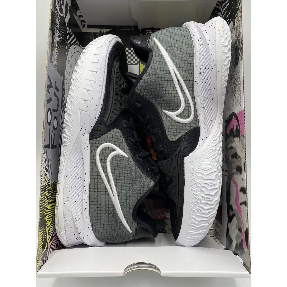 Nike shoes - KYRIE LOW 4 TR PROMO - DM5041 001 - Black/White (UPC: 195239295706) 4