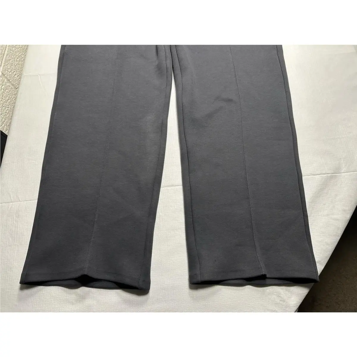 Nike clothing - FZ7583-060 - FZ7583-060 - Gray (UPC: 197599670544) 1