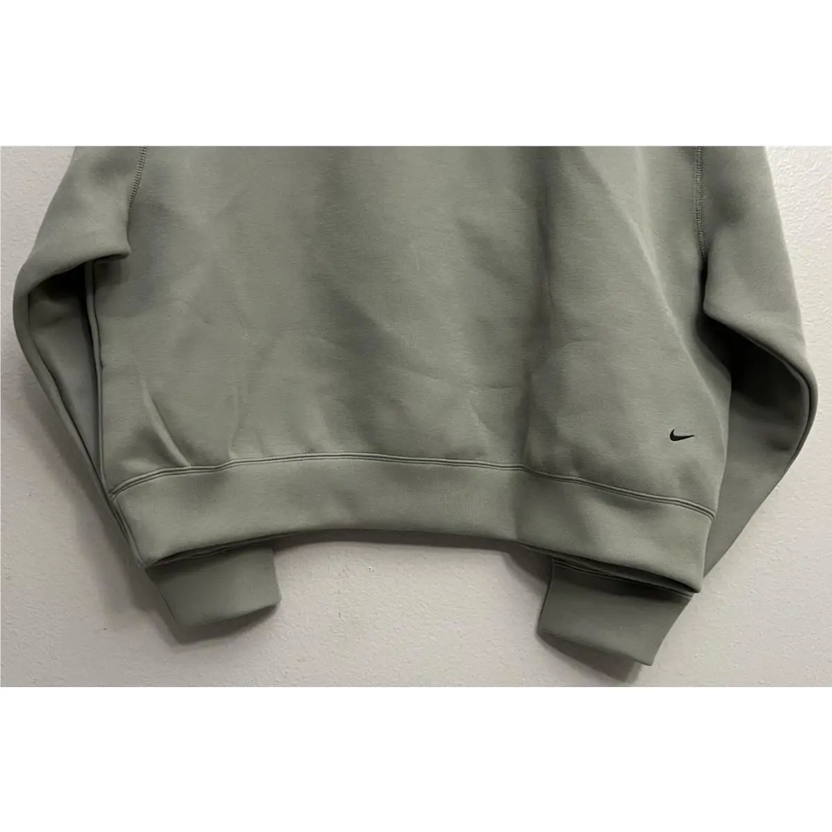 Nike clothing - HJ0683-320 - HJ0683-320 - Light Army (UPC: 197860031357) 4