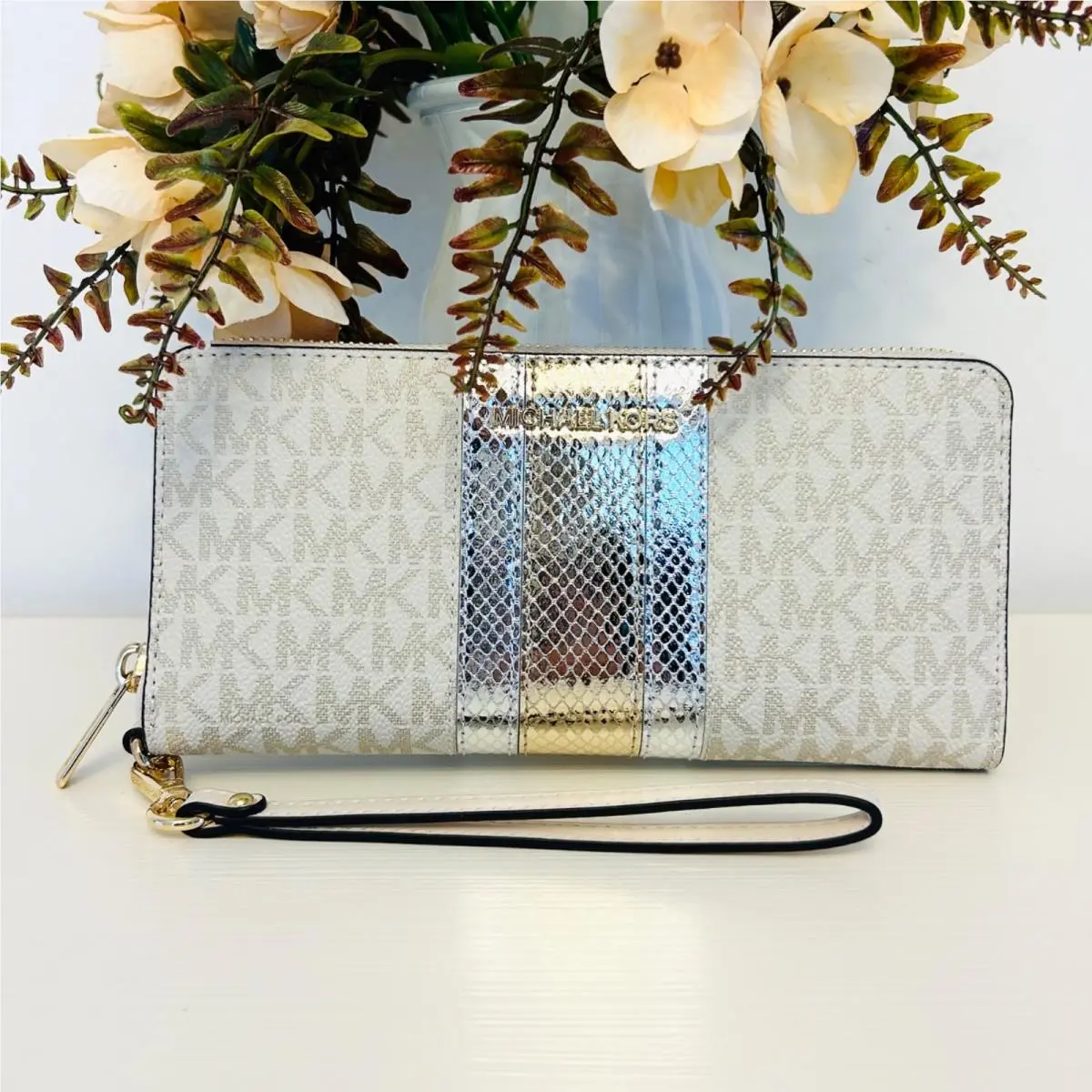 Sheila Large Signature Logo Metallic Tote Wallet Pale Gold Metallic Wallet by Michael Kors