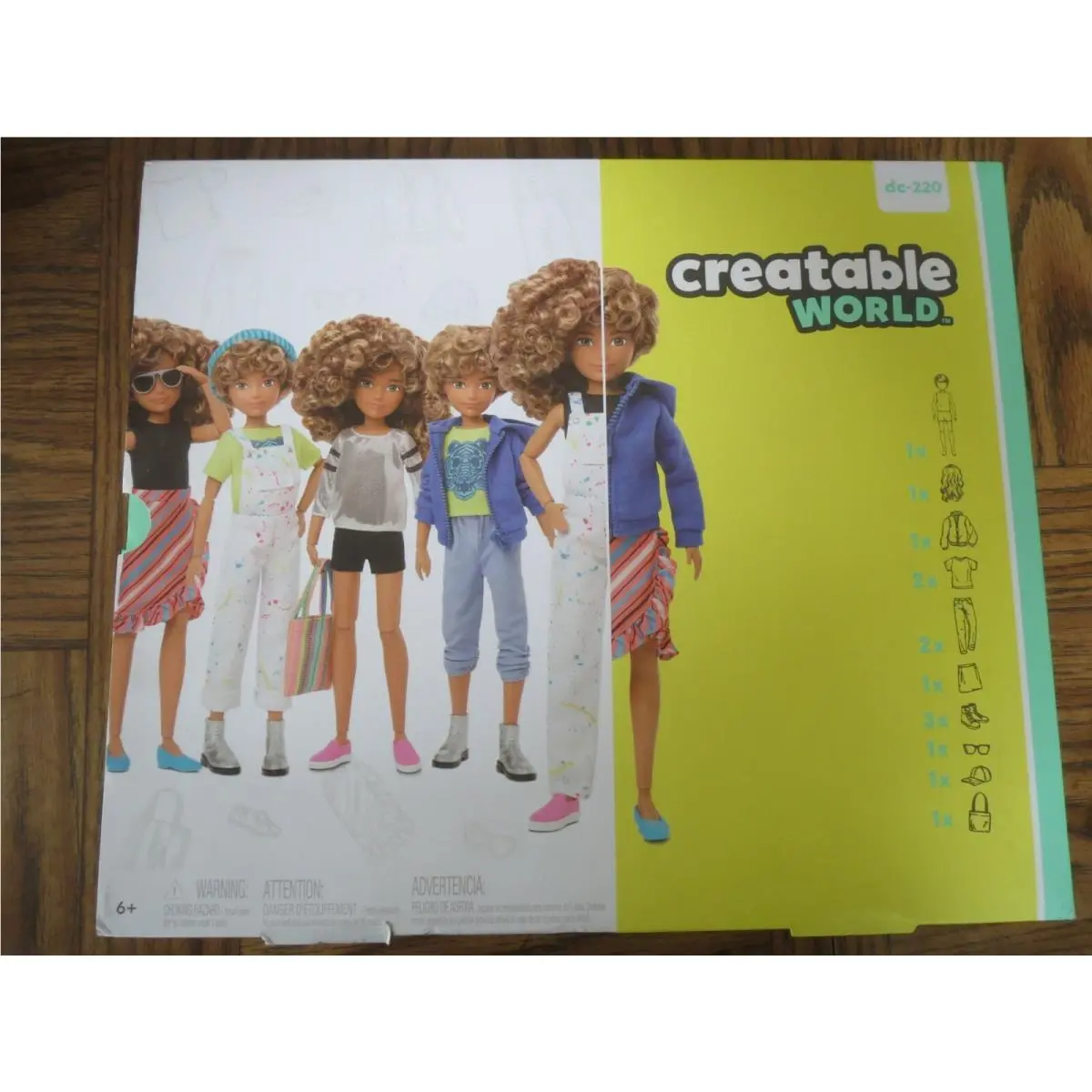 Creatable World Deluxe Character Kit Customizable Doll Blonde Curly Hair
