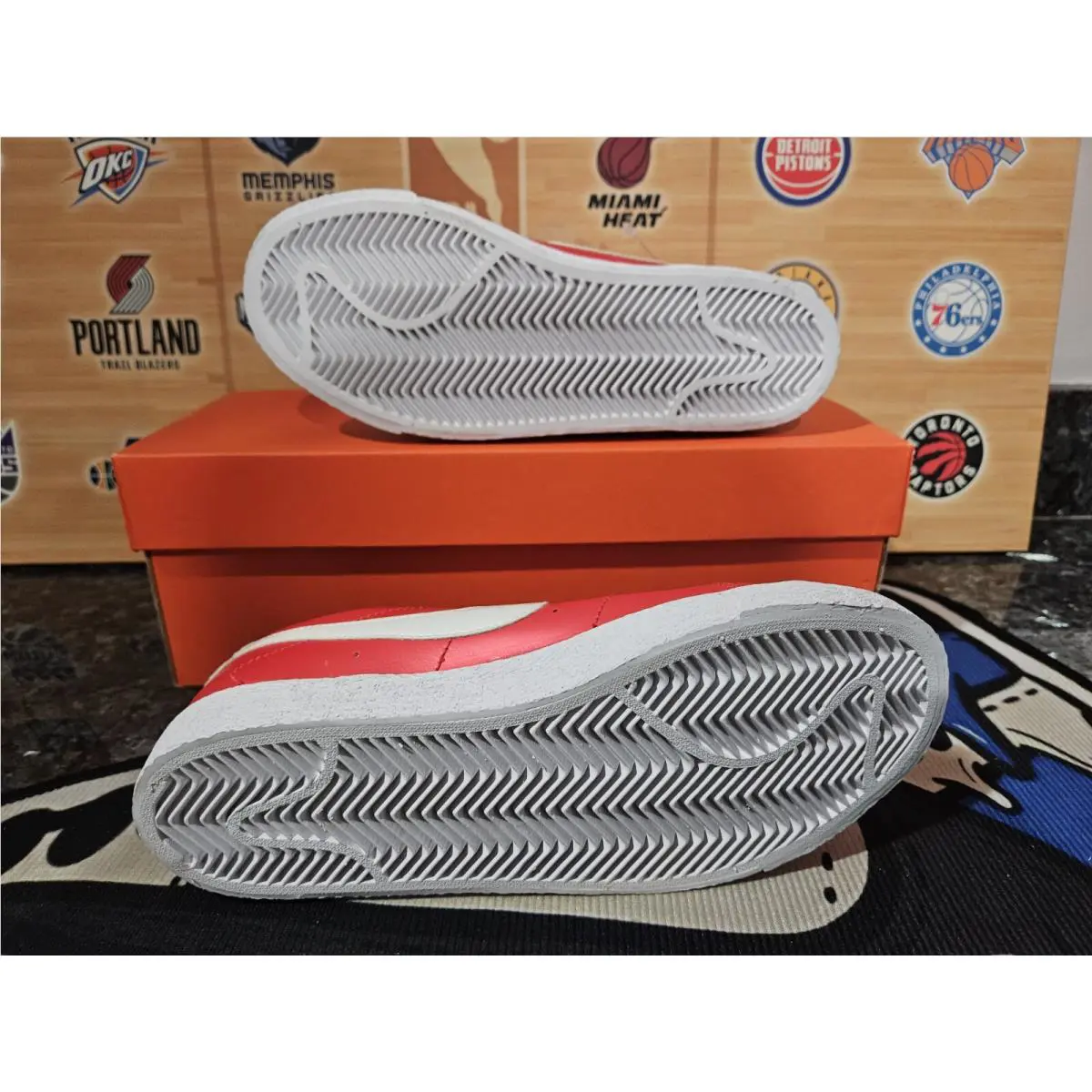 Nike shoes - Nike Blazer Low Premium - Blazer Low Premium - 327597 611 - Red, Manufacturer: Comet Red / White - Yellow (UPC: 640135567599) 2