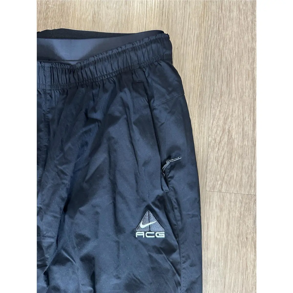 Nike clothing - Black (UPC: 197863318653) 1