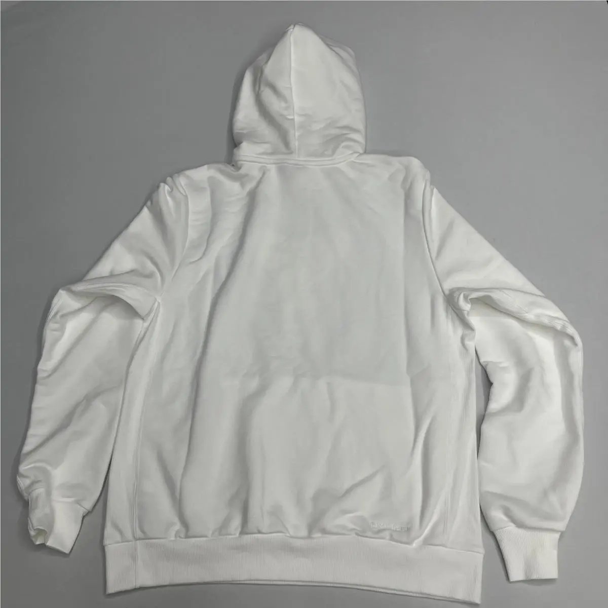 Nike clothing - White (UPC: 0197596384932) 8