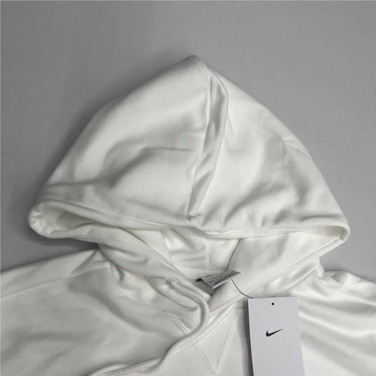 Nike clothing - White (UPC: 0197596384932) 5
