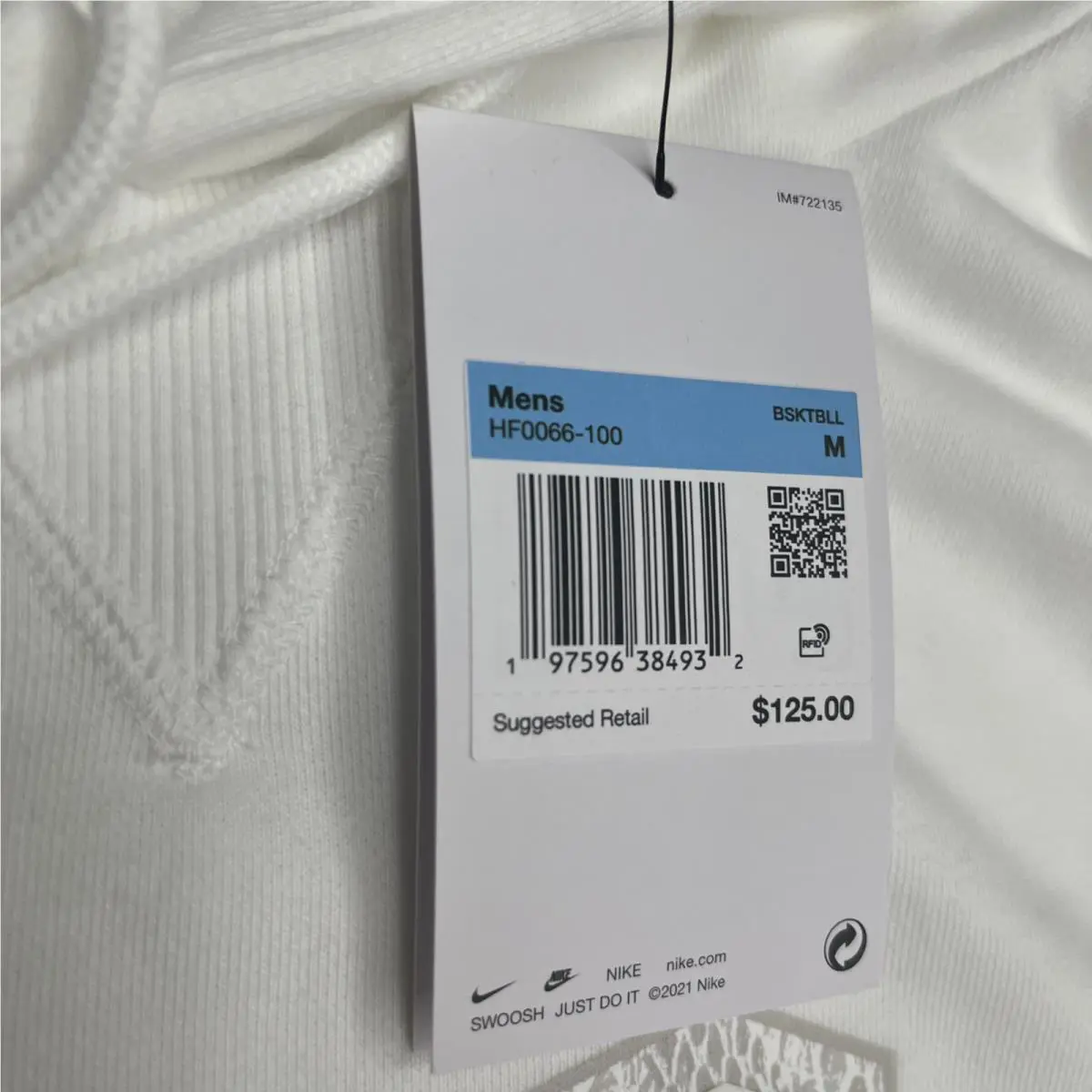 Nike clothing - White (UPC: 0197596384932) 7