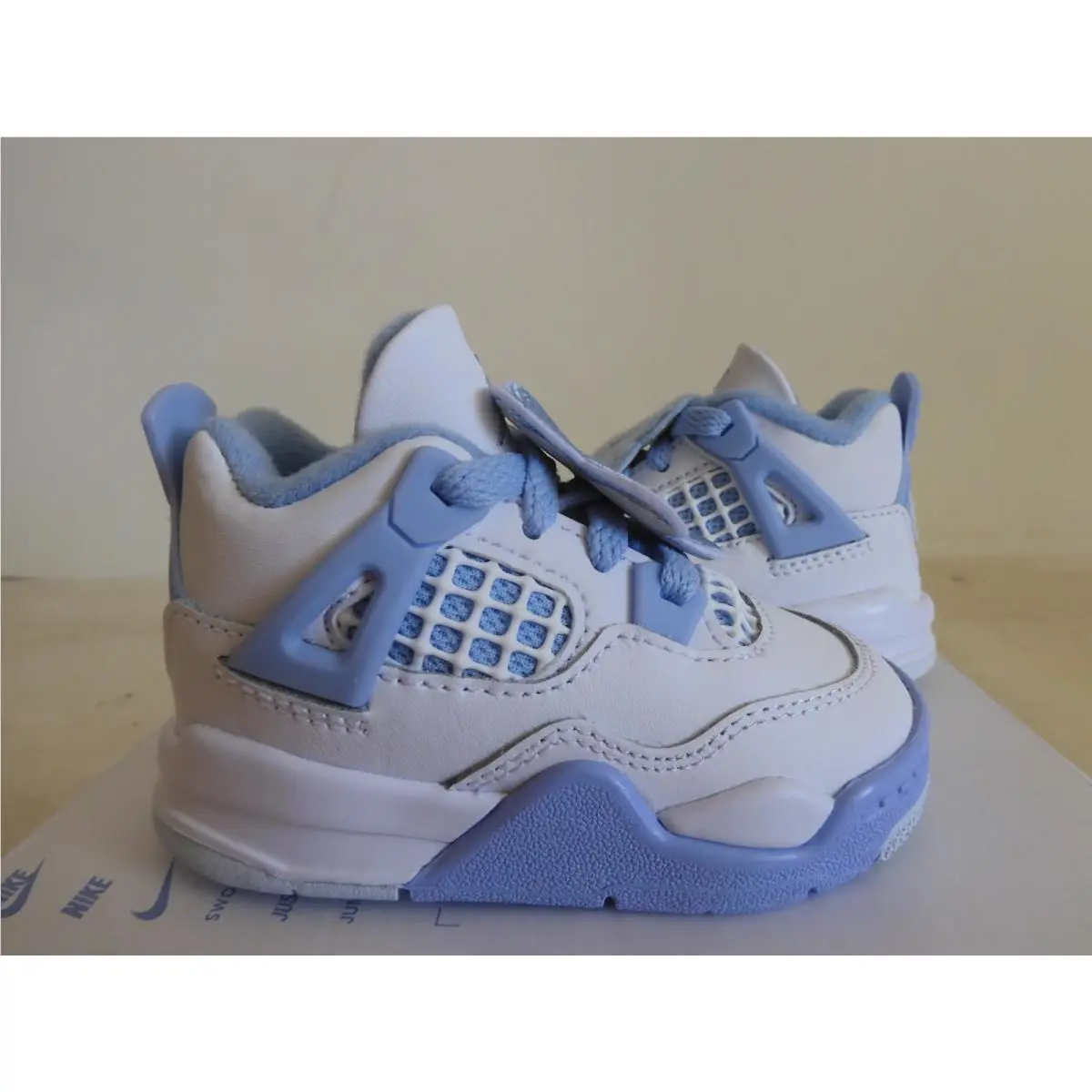 Nike shoes - Air Jordan 4 - Air - White (UPC: 197863026190) 0
