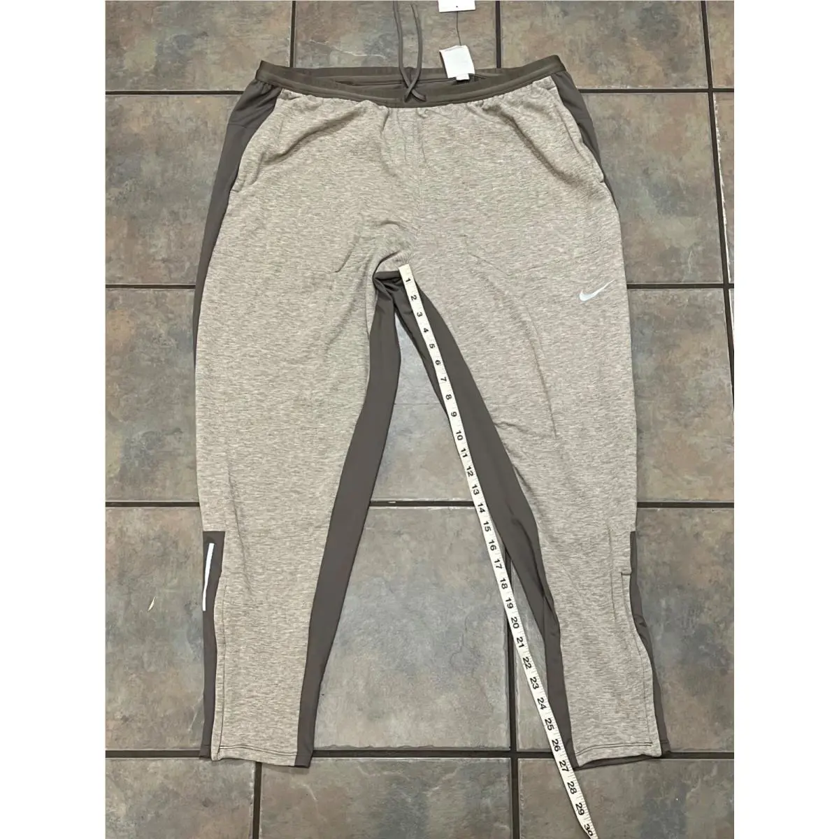 Nike clothing - DM4630 010 - Cave Stone/Pure/Cave Stone 0