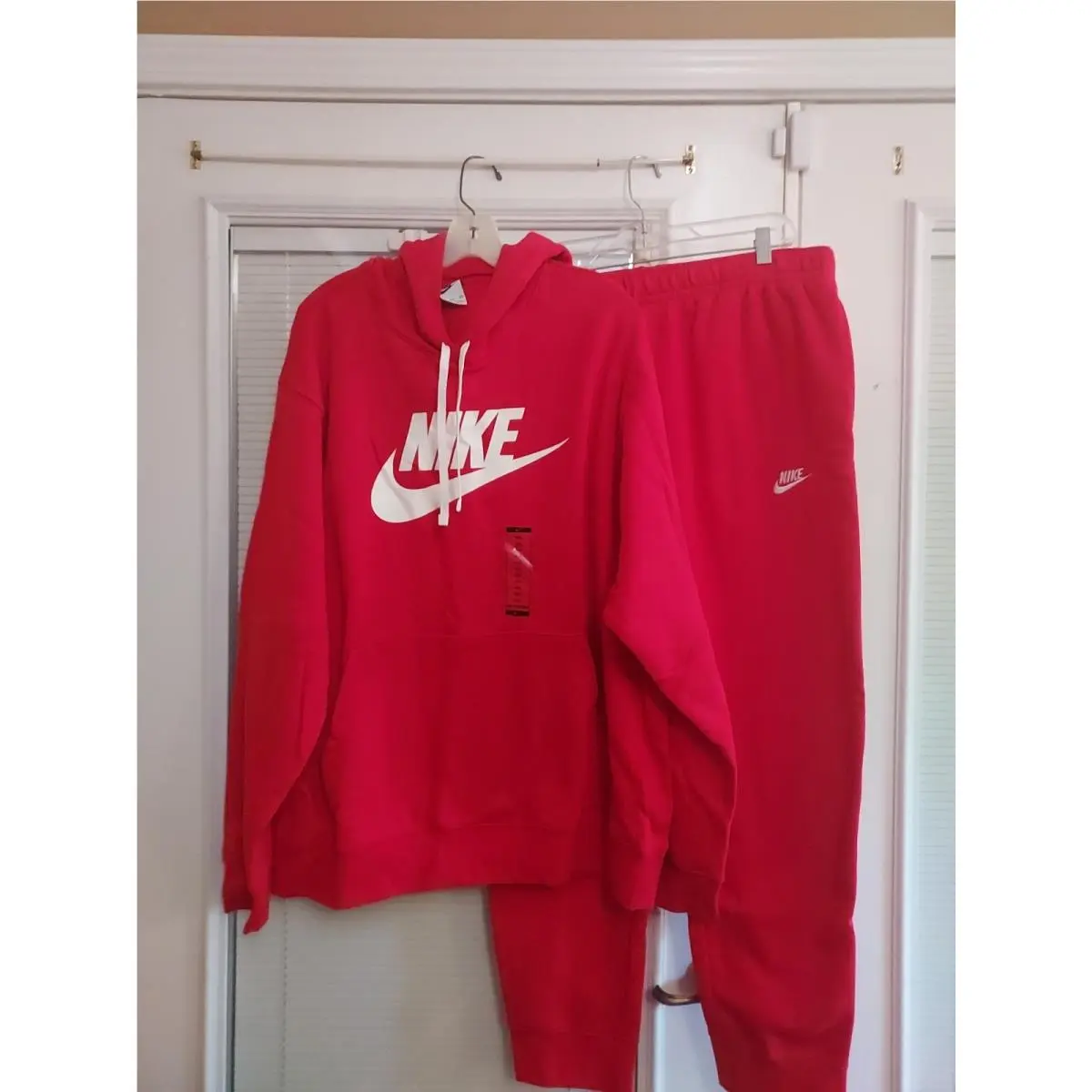 Nike clothing - Red 1