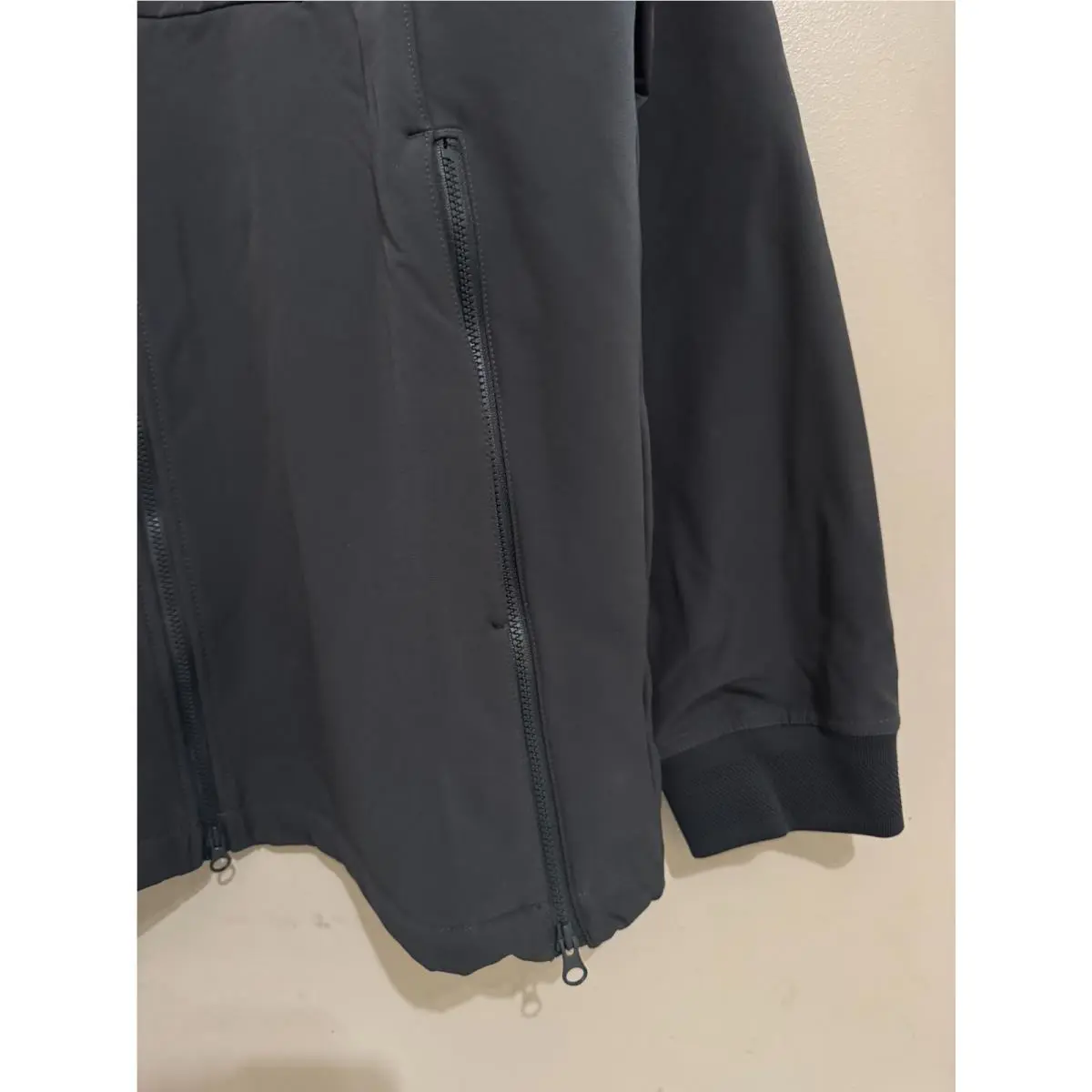 Nike clothing - Dark Grey/ White (UPC: 194272831520) 1