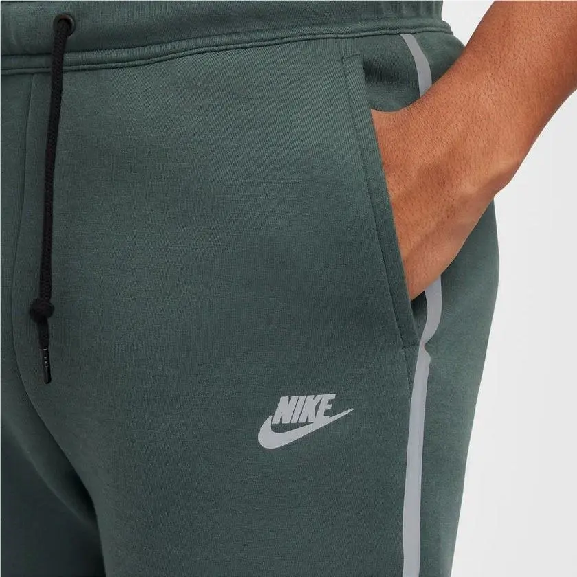 Nike clothing - Nike Tech - Tech - Green 1