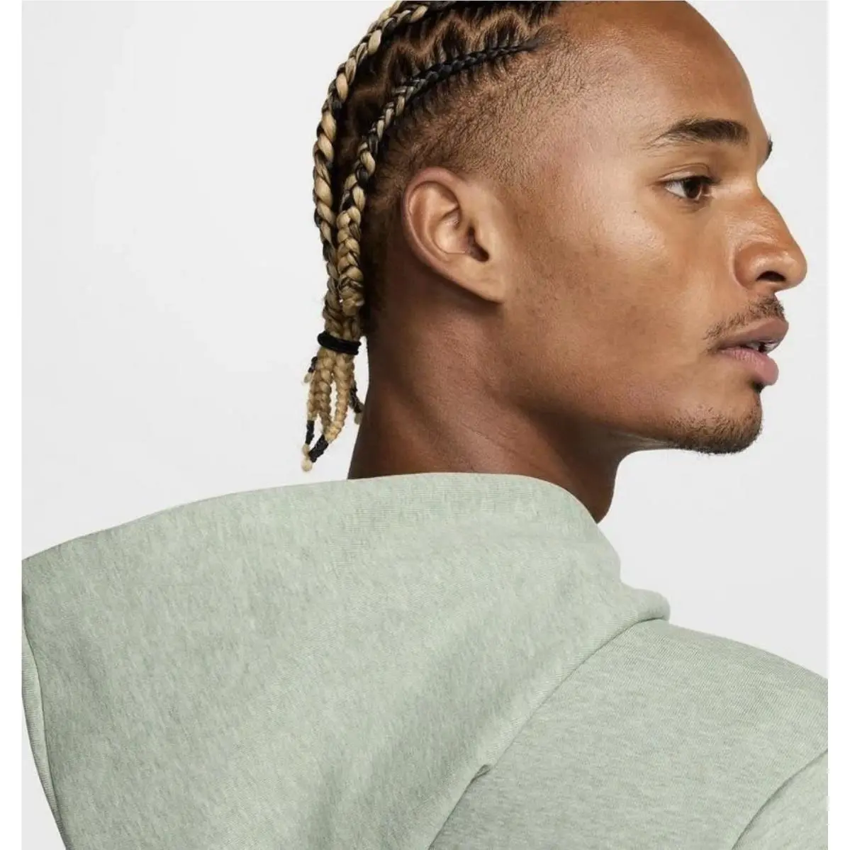 Nike clothing - [