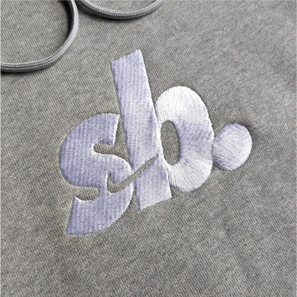 Nike clothing - FN2498-063 - FN2498-063 - Gray, Manufacturer: Dark Grey Heather/White (UPC: 196975131006) 1
