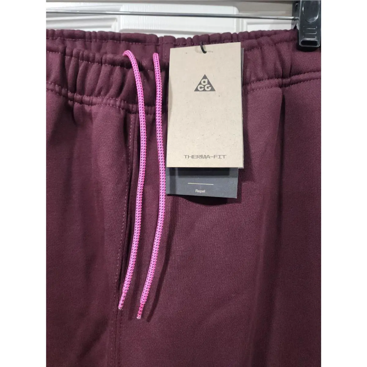 Nike clothing - Burgundy (UPC: 197600941311) 0