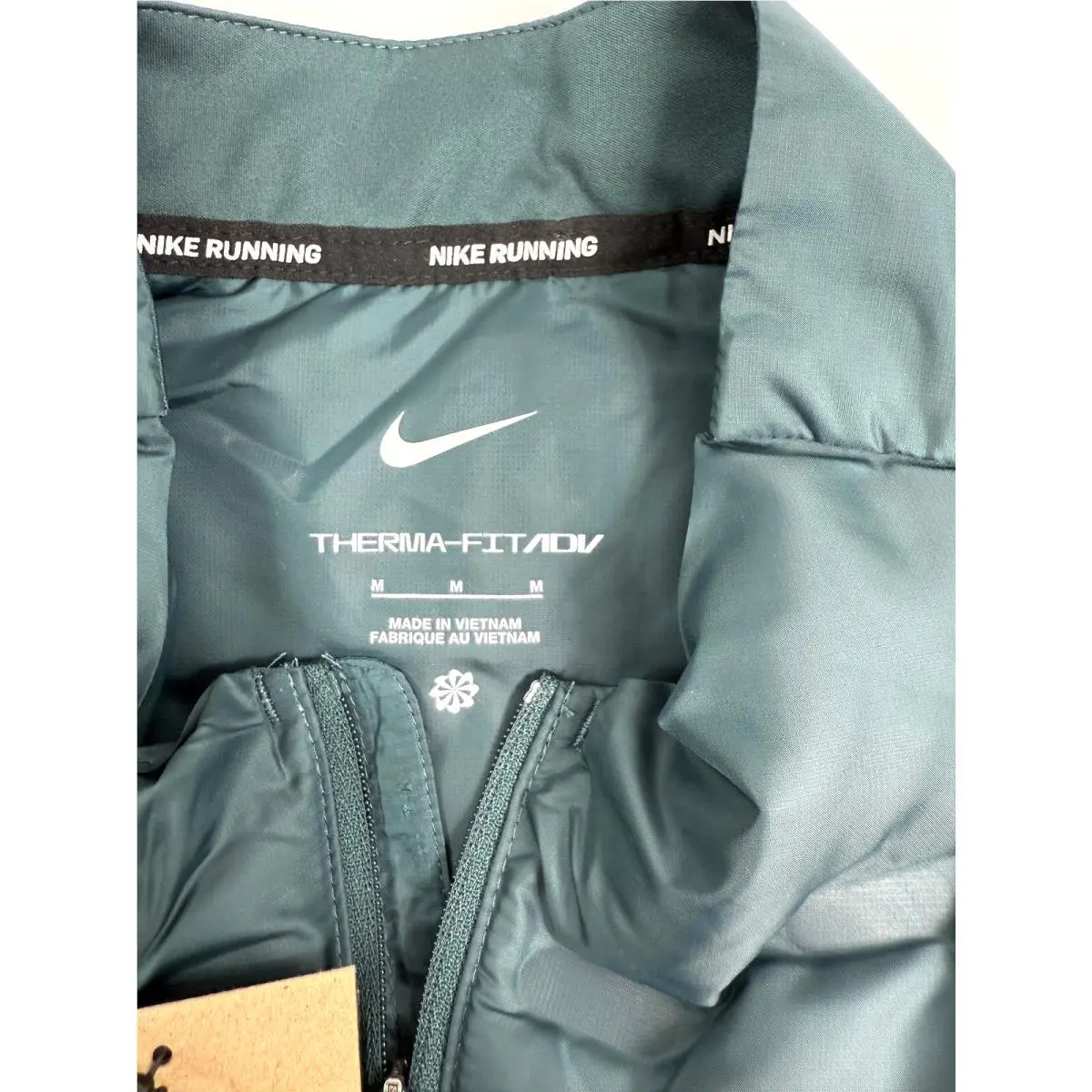 Nike clothing - Nike AeroLoft - AeroLoft - FB7542-328 FB7542328 - Green (UPC: 196608721697) 12