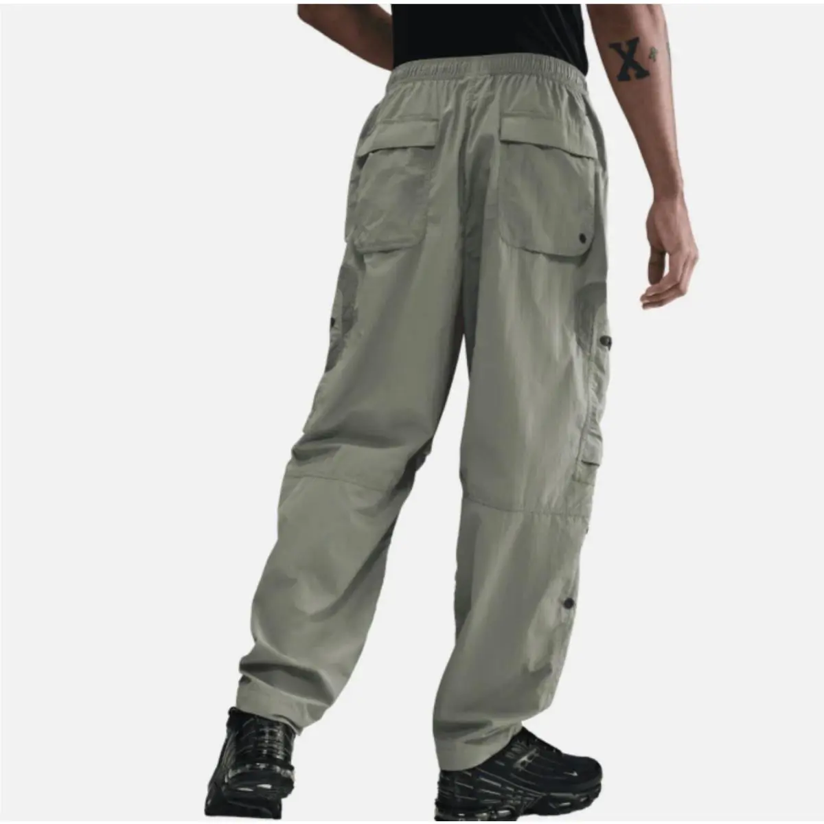 Nike clothing - Nike Tech Woven - Tech Woven - HJ2940-320 - Light Army, Black, Green 1