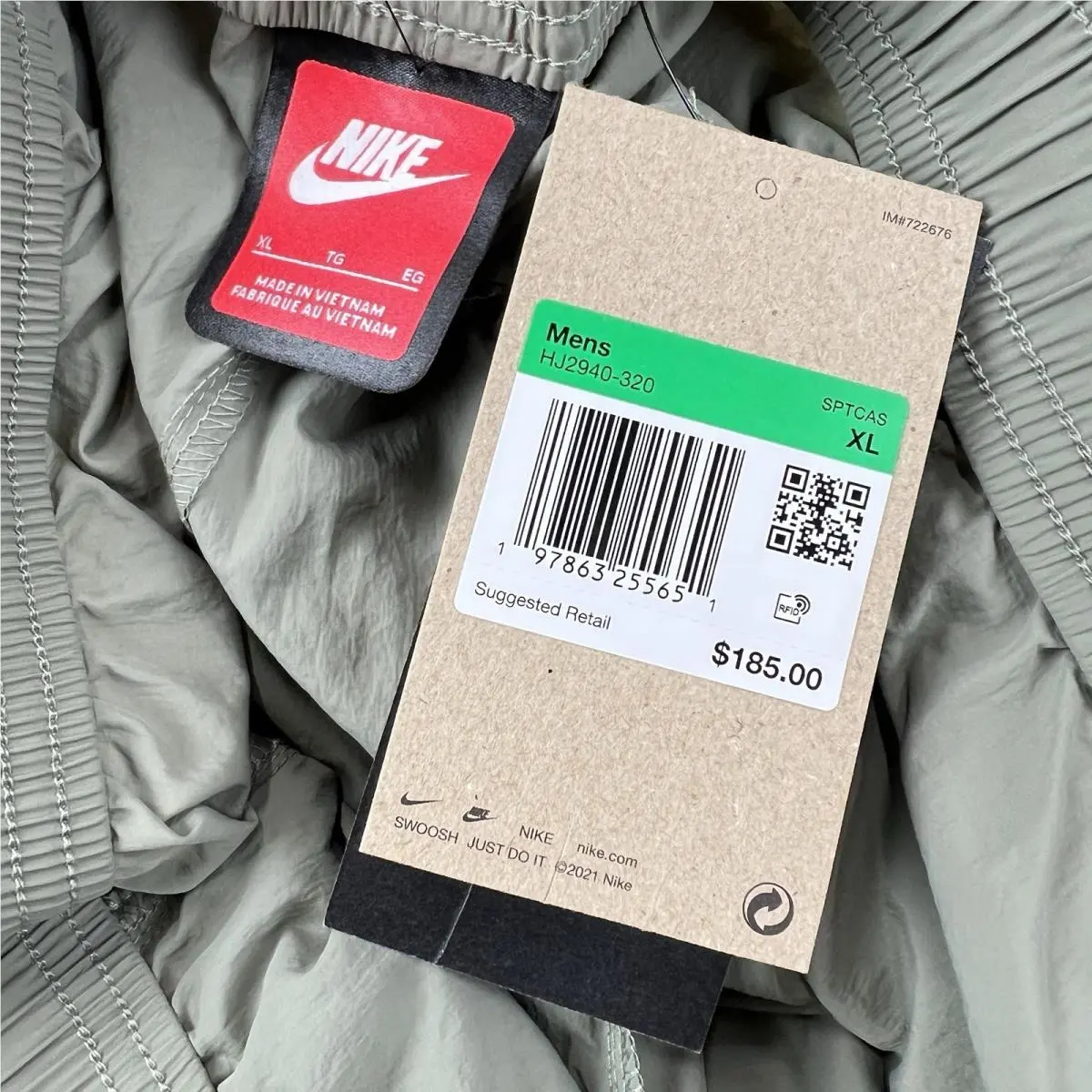 Nike clothing - Nike Tech Woven - Tech Woven - HJ2940-320 - Light Army, Black, Green 3