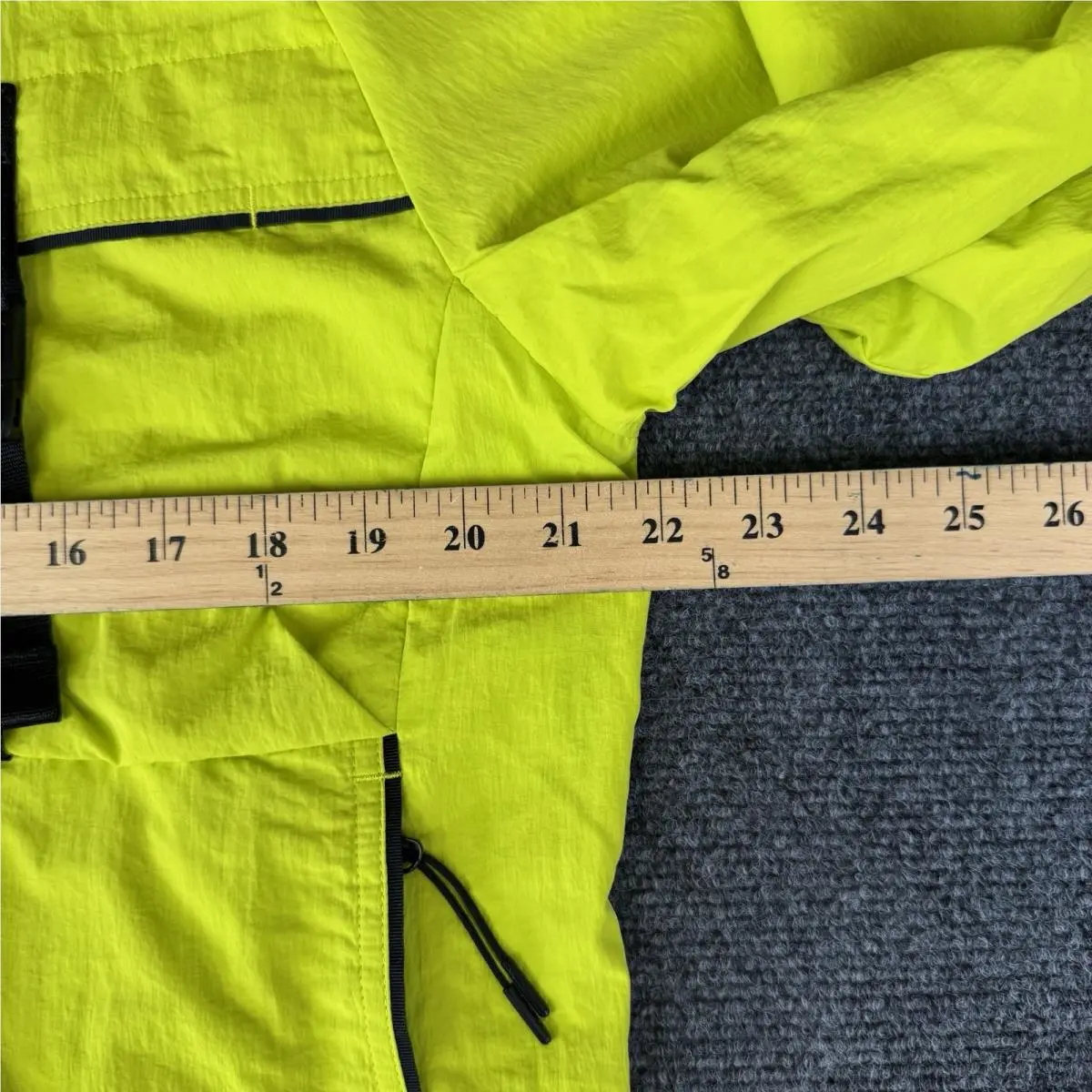 Nike clothing - FZ0750357 - FZ0750357 - Yellow (UPC: 197597265674) 4