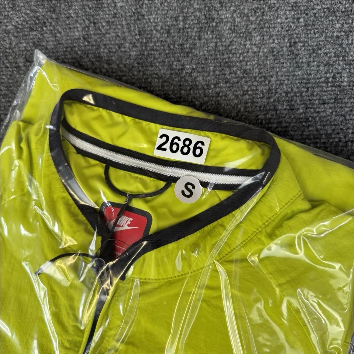 Nike clothing - FZ0750357 - FZ0750357 - Yellow (UPC: 197597265674) 6