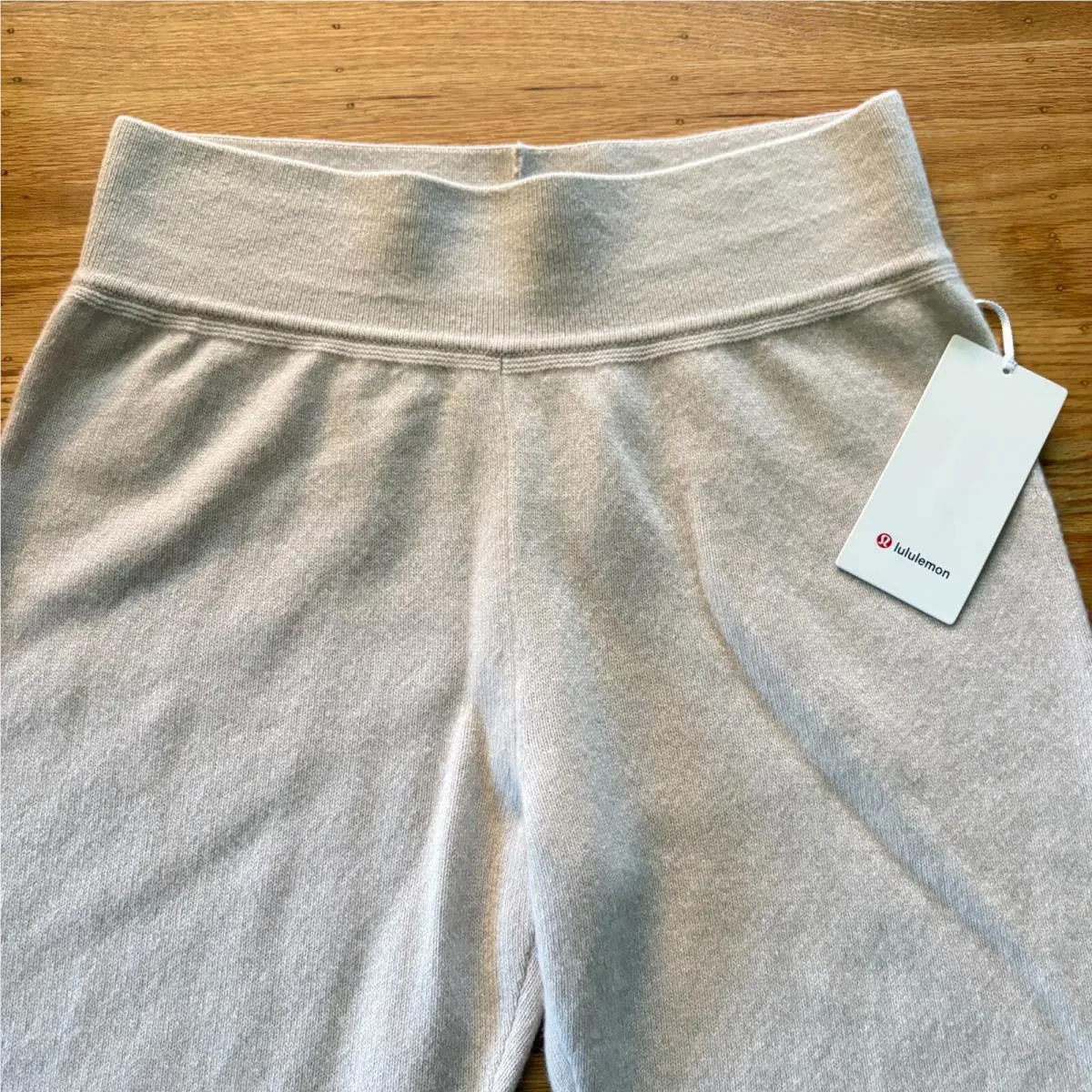 Lululemon clothing - Beige 1