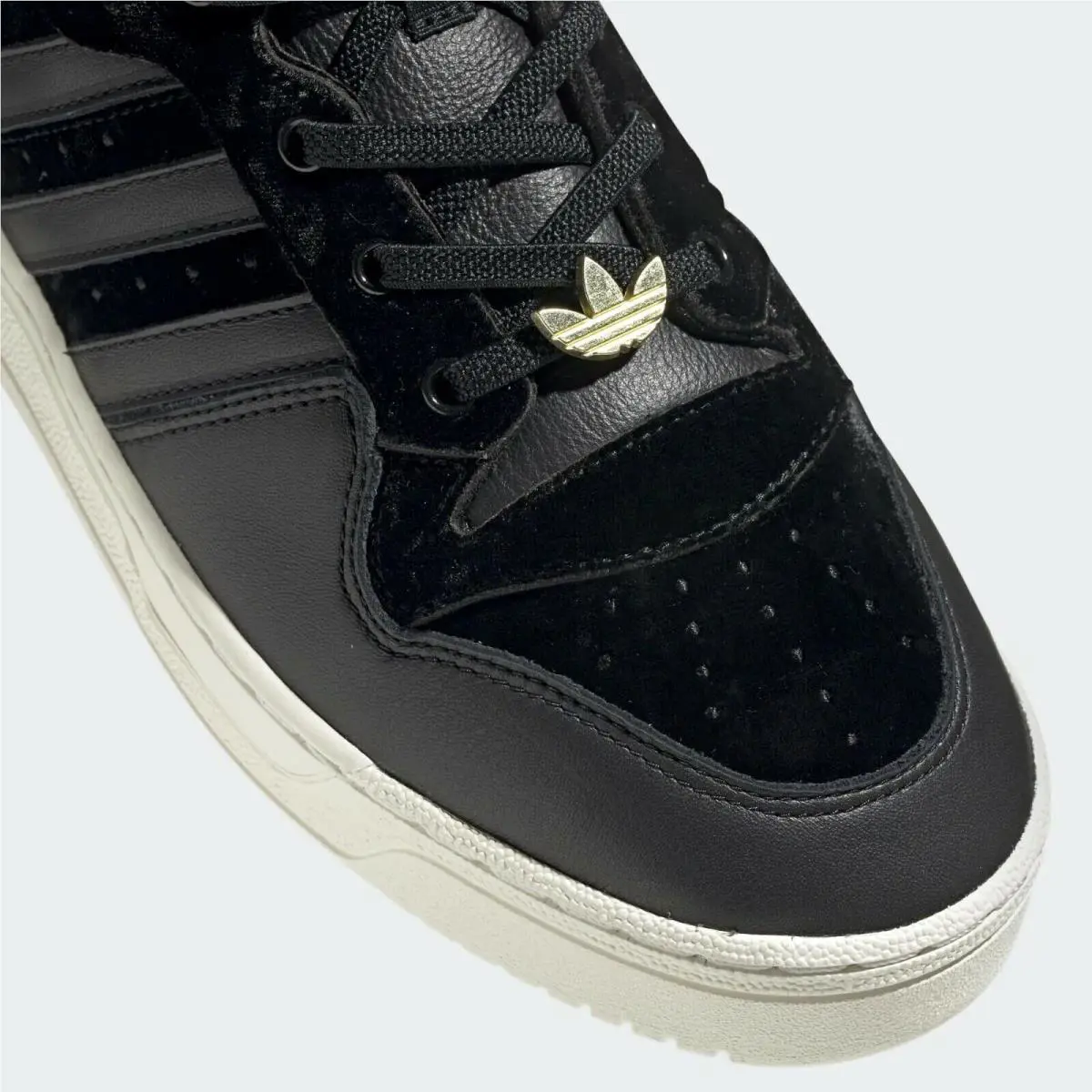 Adidas shoes  - Multicolor 16