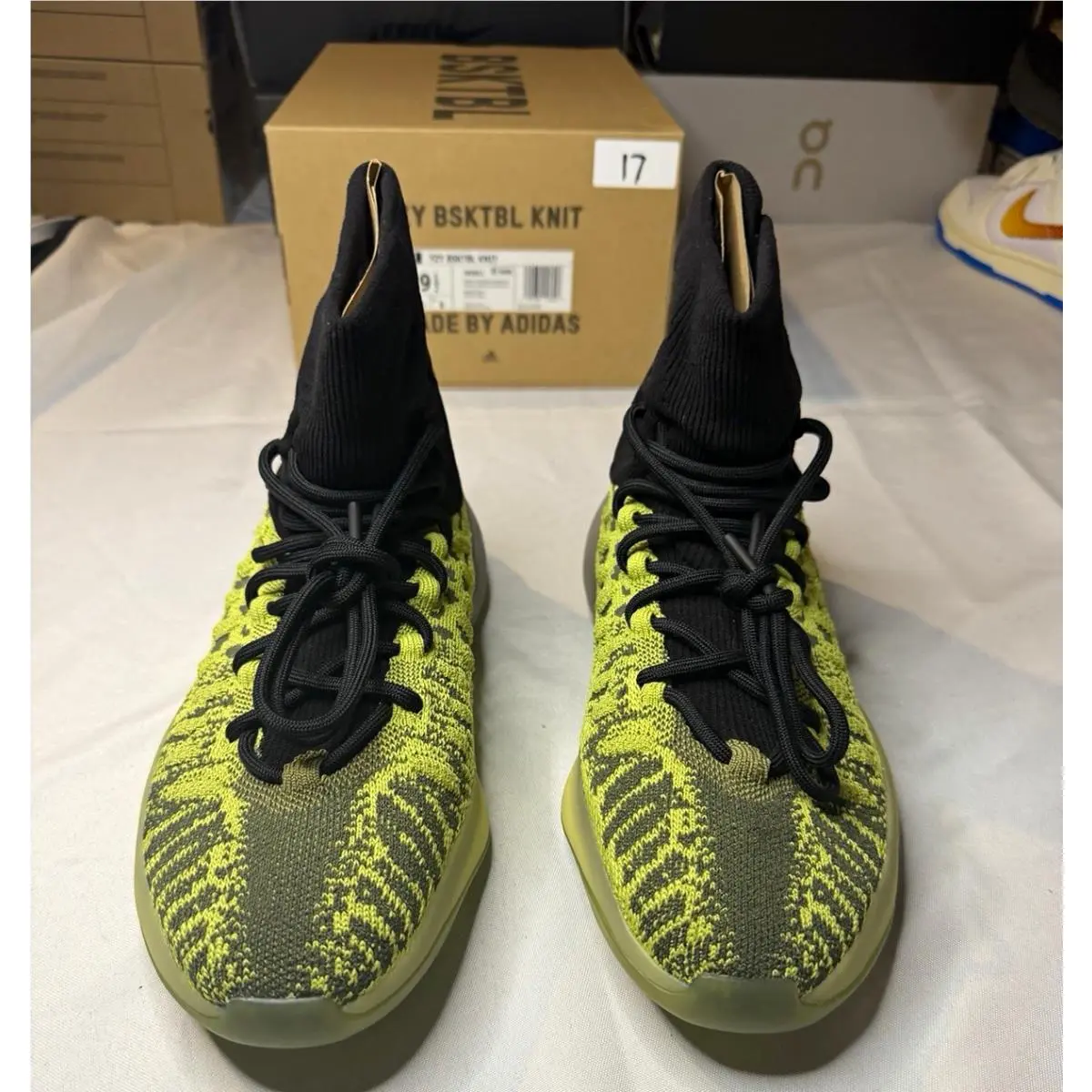 Yeezy Basketball Knit Energy Glow HR0811 Men’s Size 9.5 OG Box by Adidas