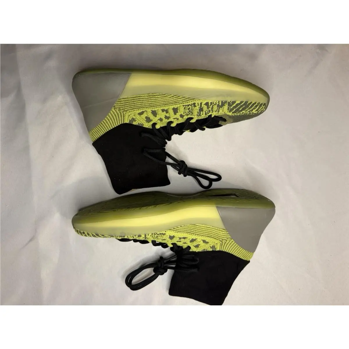 Adidas shoes - adidas Yeezy Basketball - Yeezy Basketball - HR0811 - Yellow 3