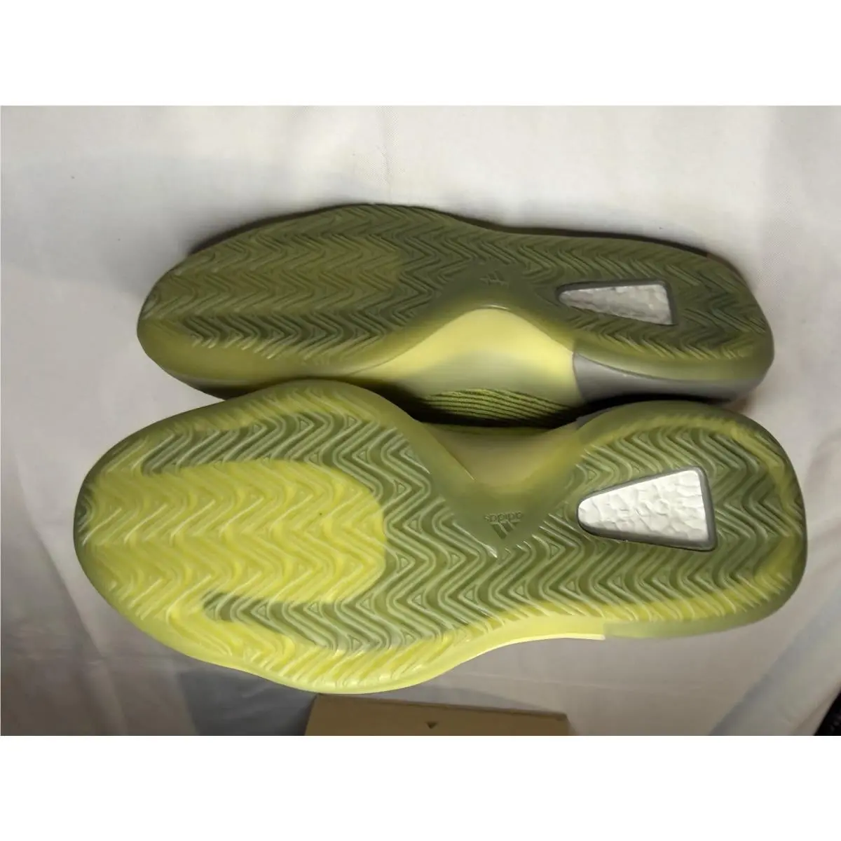 Adidas shoes - adidas Yeezy Basketball - Yeezy Basketball - HR0811 - Yellow 4