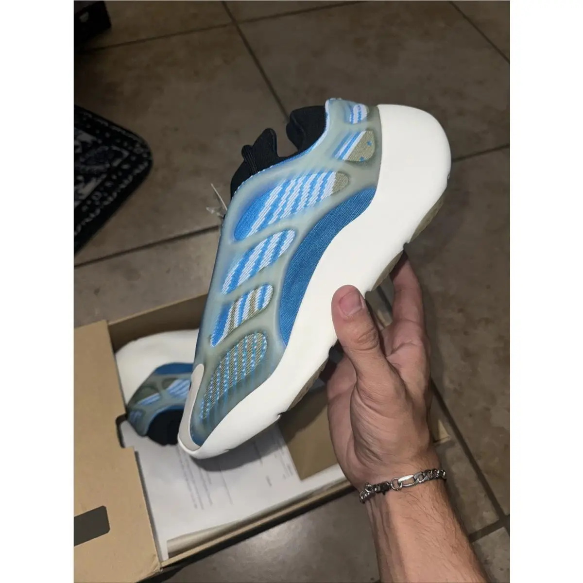 Adidas shoes - adidas Yeezy 700 V3 Arzareth - G54850 0