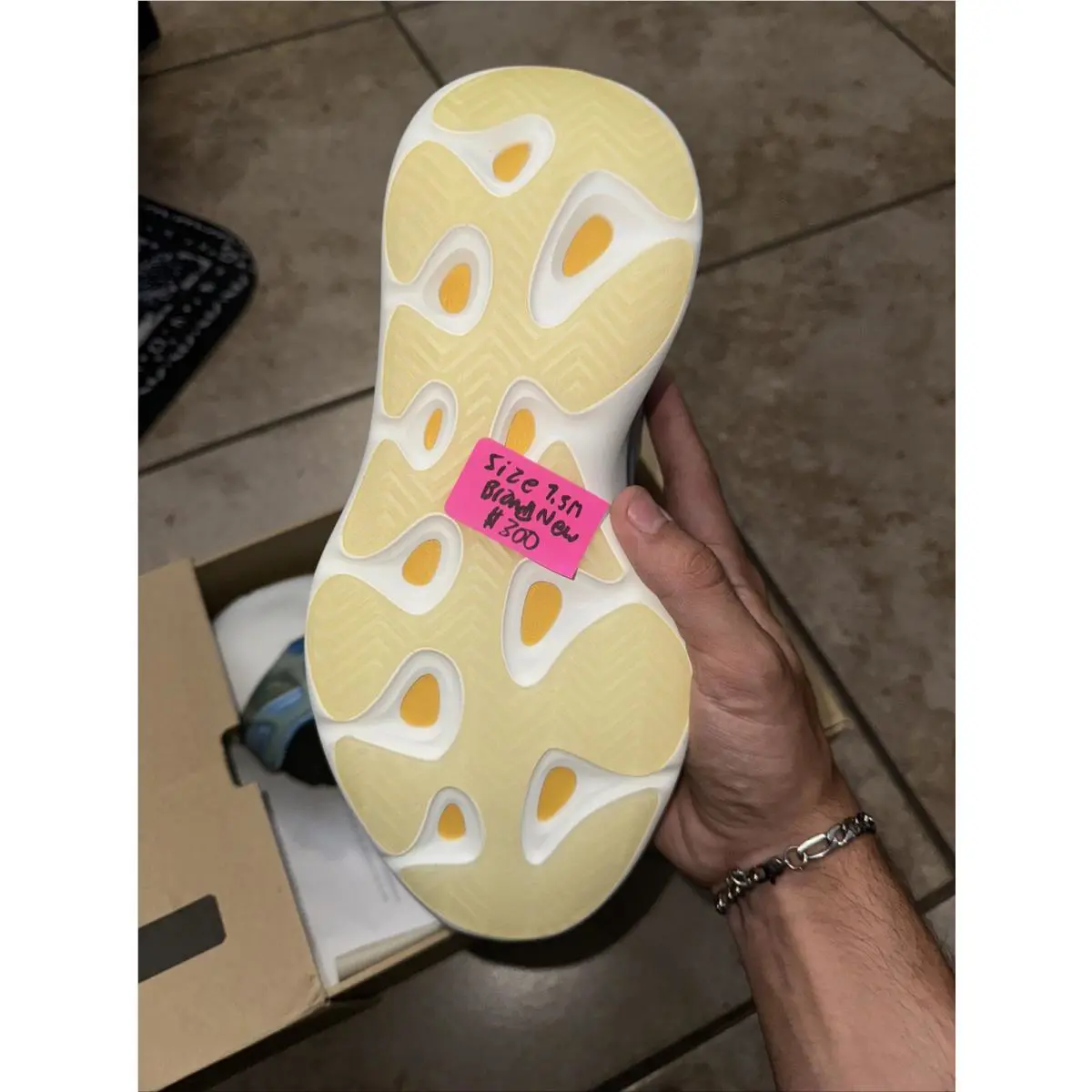 Adidas shoes - adidas Yeezy 700 V3 Arzareth - G54850 3