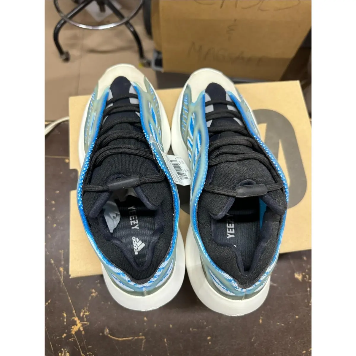Adidas shoes - adidas Yeezy 700 V3 - Yeezy - G54850 - Blue 5