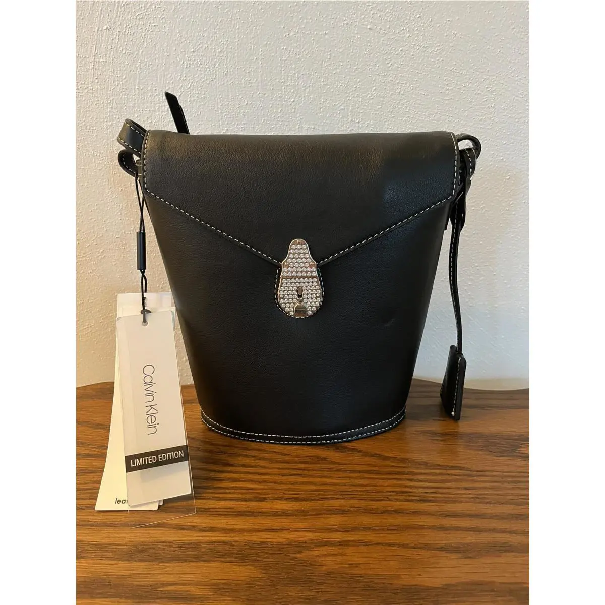 Calvin Klein Lock Leather Bucket Bag – Black/silver
