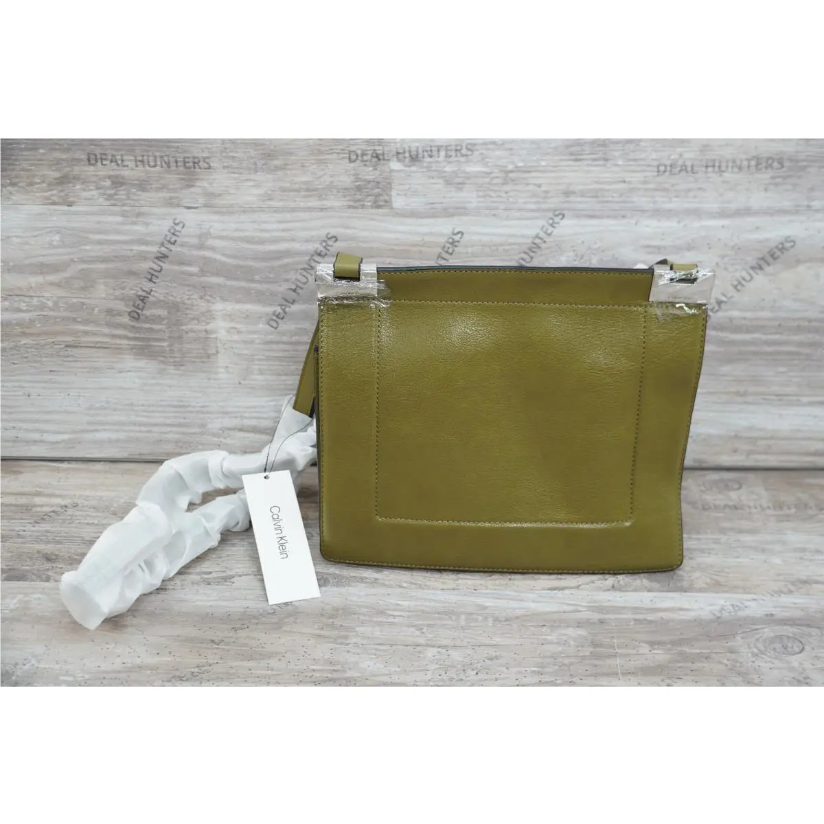 Calvin Klein Palm Organizational Flap Messenger Olive Branch One Size