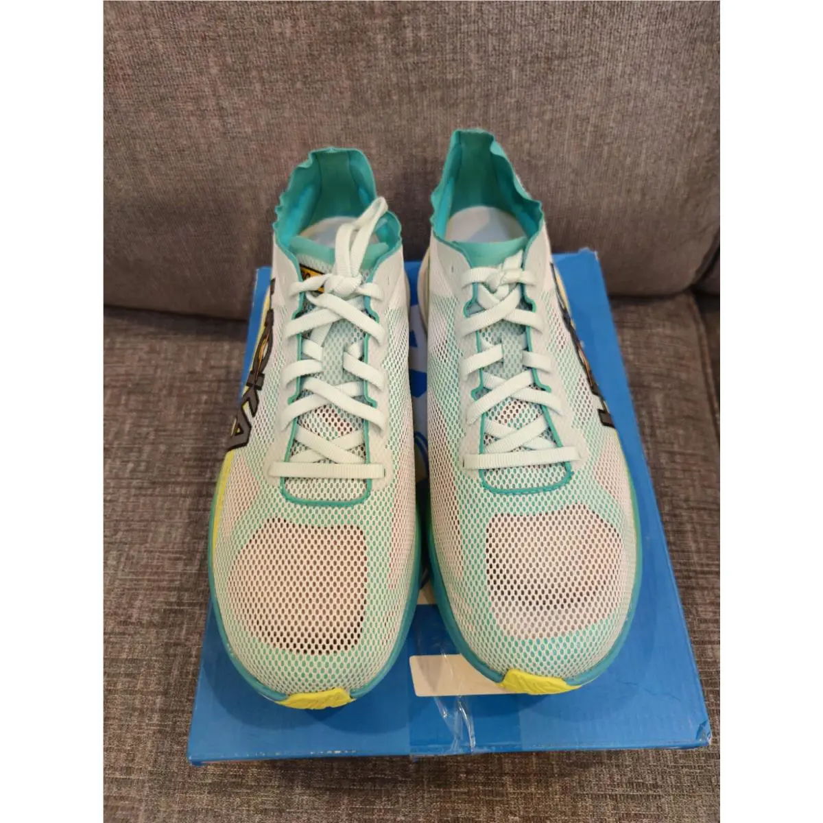 Hoka shoes  - Green 4