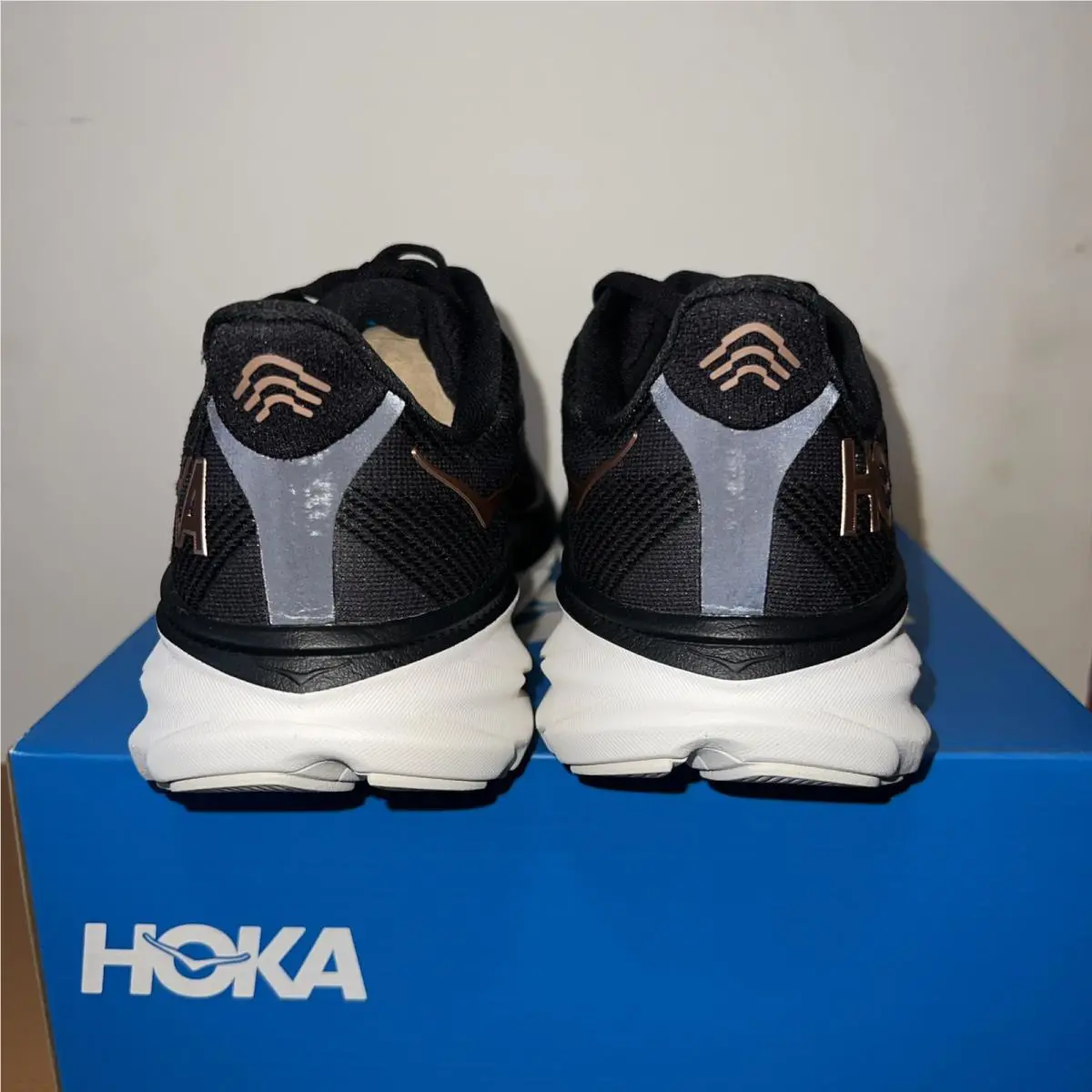 Hoka shoes - Hoka One One Clifton 9 - 1127896/BRGL - Black/Rose Gold 3