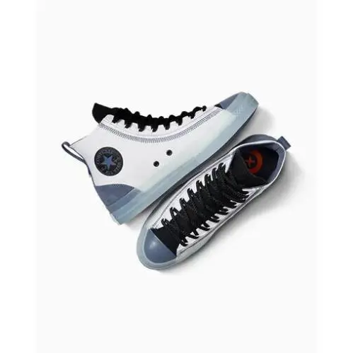 Converse shoes - White 4