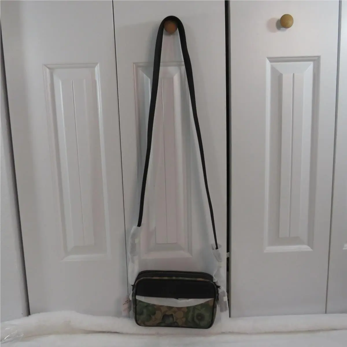 Coach Hand Bag Purse Crossbody Womans C2813 Floral Green Black Shoulder Strap