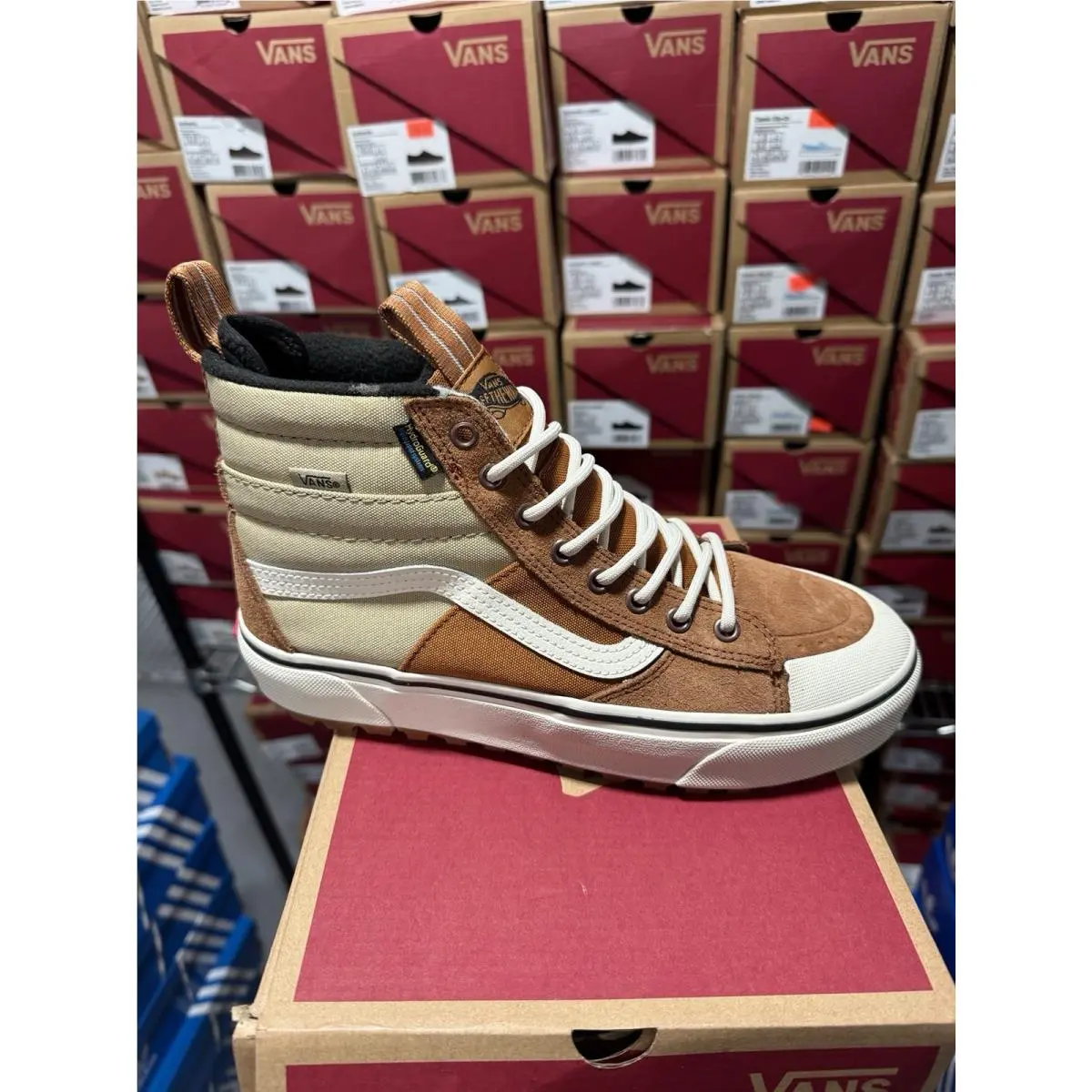 Vans shoes - VANS Sk8-Hi Mte - Mte - VN000CVTI6Y - White 24