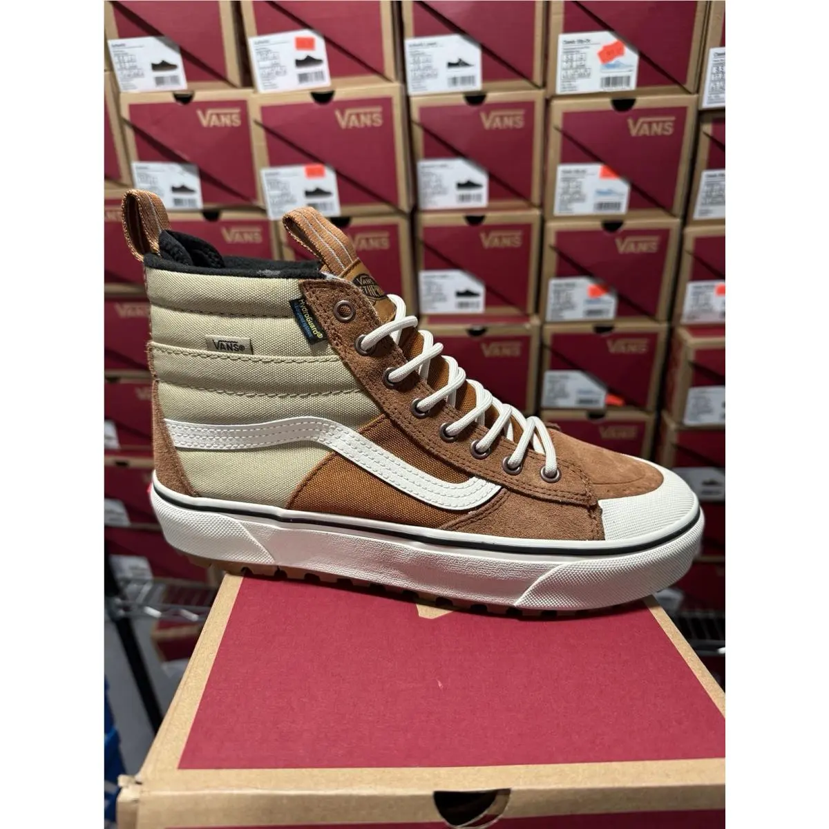 Vans shoes - VANS Sk8-Hi Mte - Mte - VN000CVTI6Y - White 25